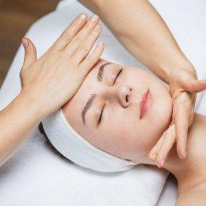 usluga 8.1 1536x1024 1 300x300 - Специалист по массажу для лица / Spezialist für Gesichtsmassagen / Facial massage specialist